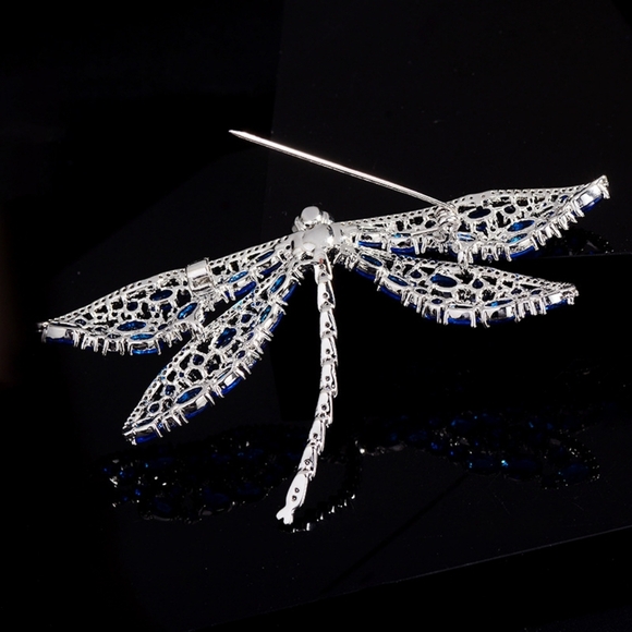 VQ Dragonfly Brooch - Picture 3 of 5